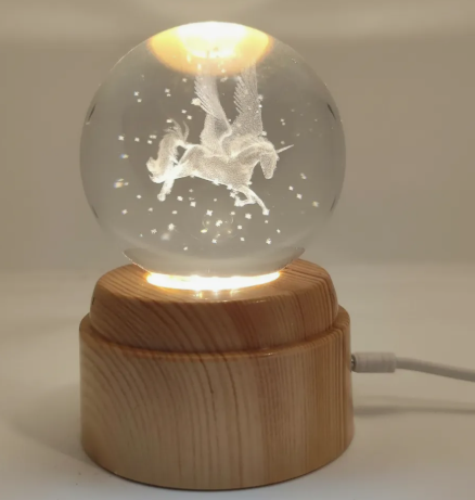 Hermosa lampara de mesa Bola de cristal Giratoria 3d Pegaso